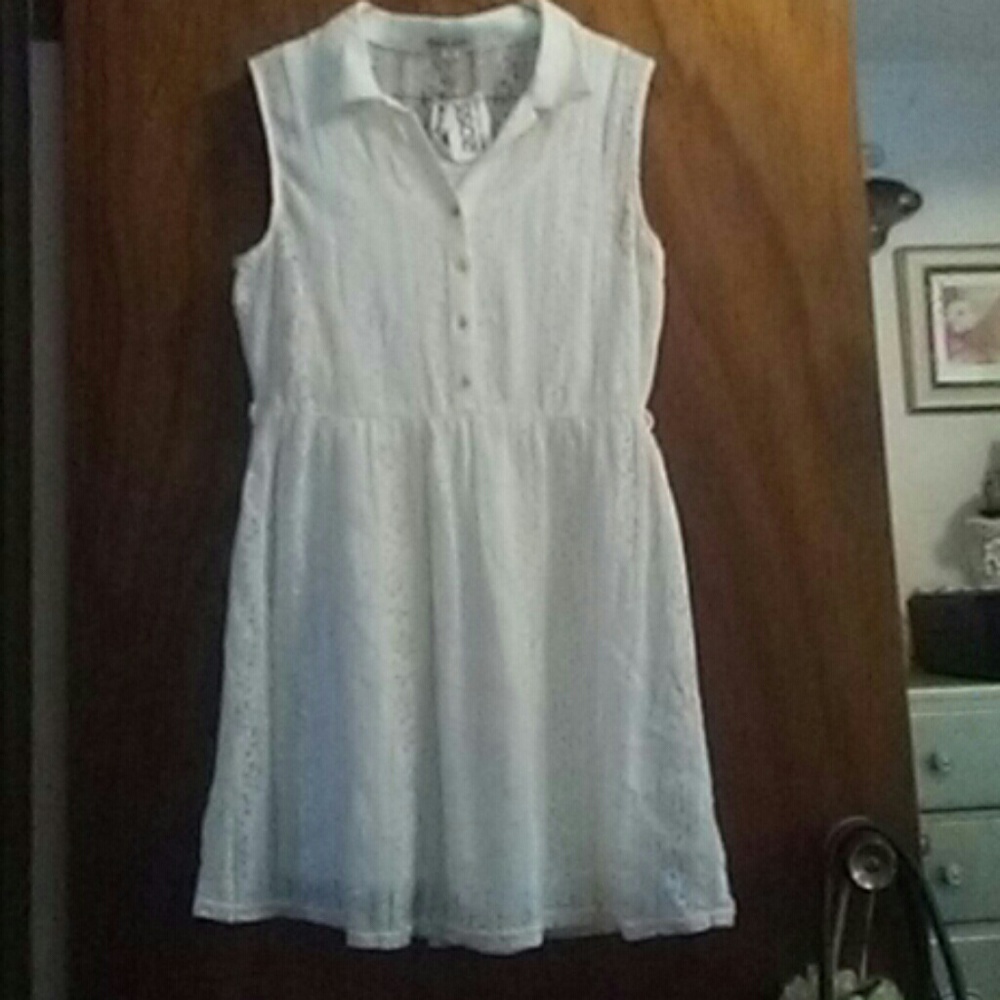 New White lace dress